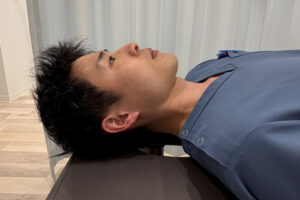 緊張型頭痛セルフケア(スタート肢位)